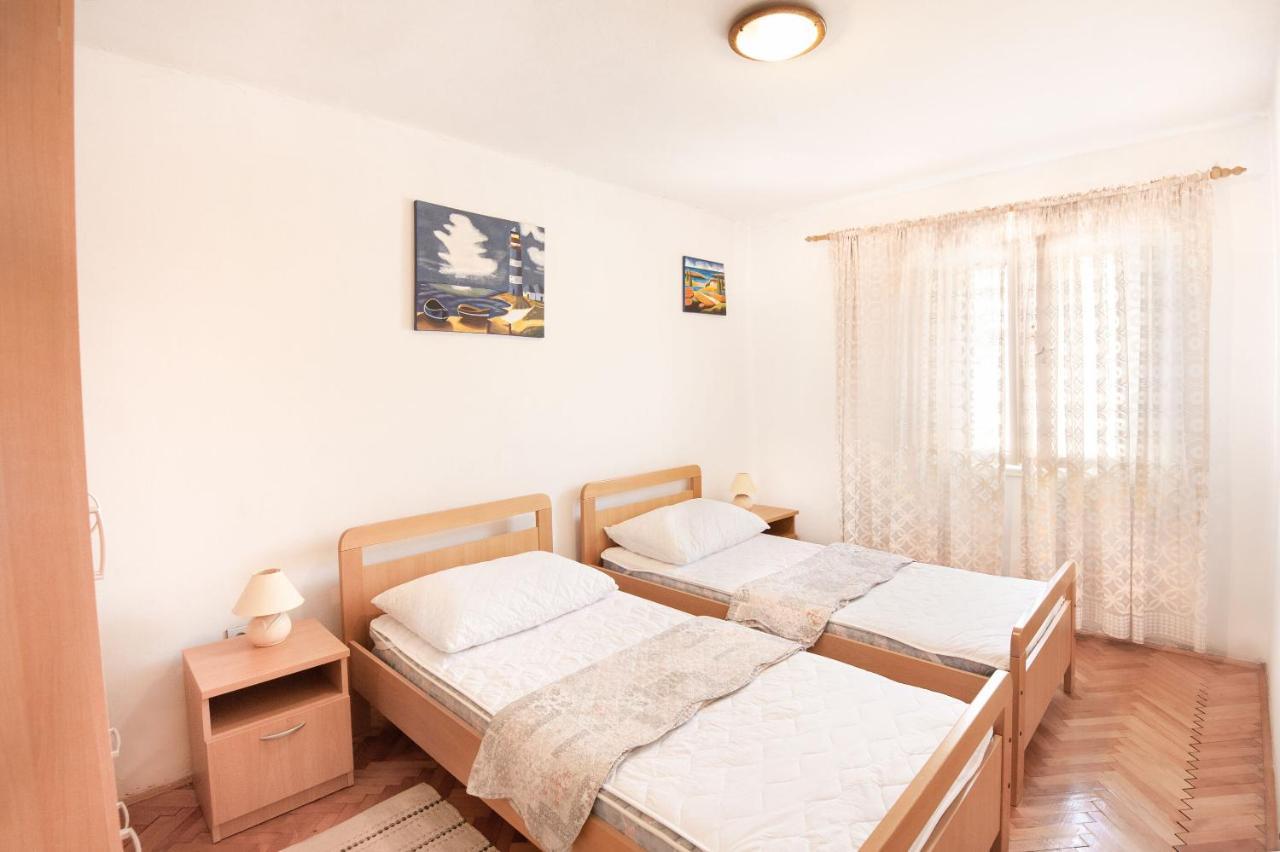 Apartments Milica Kastela Exterior photo
