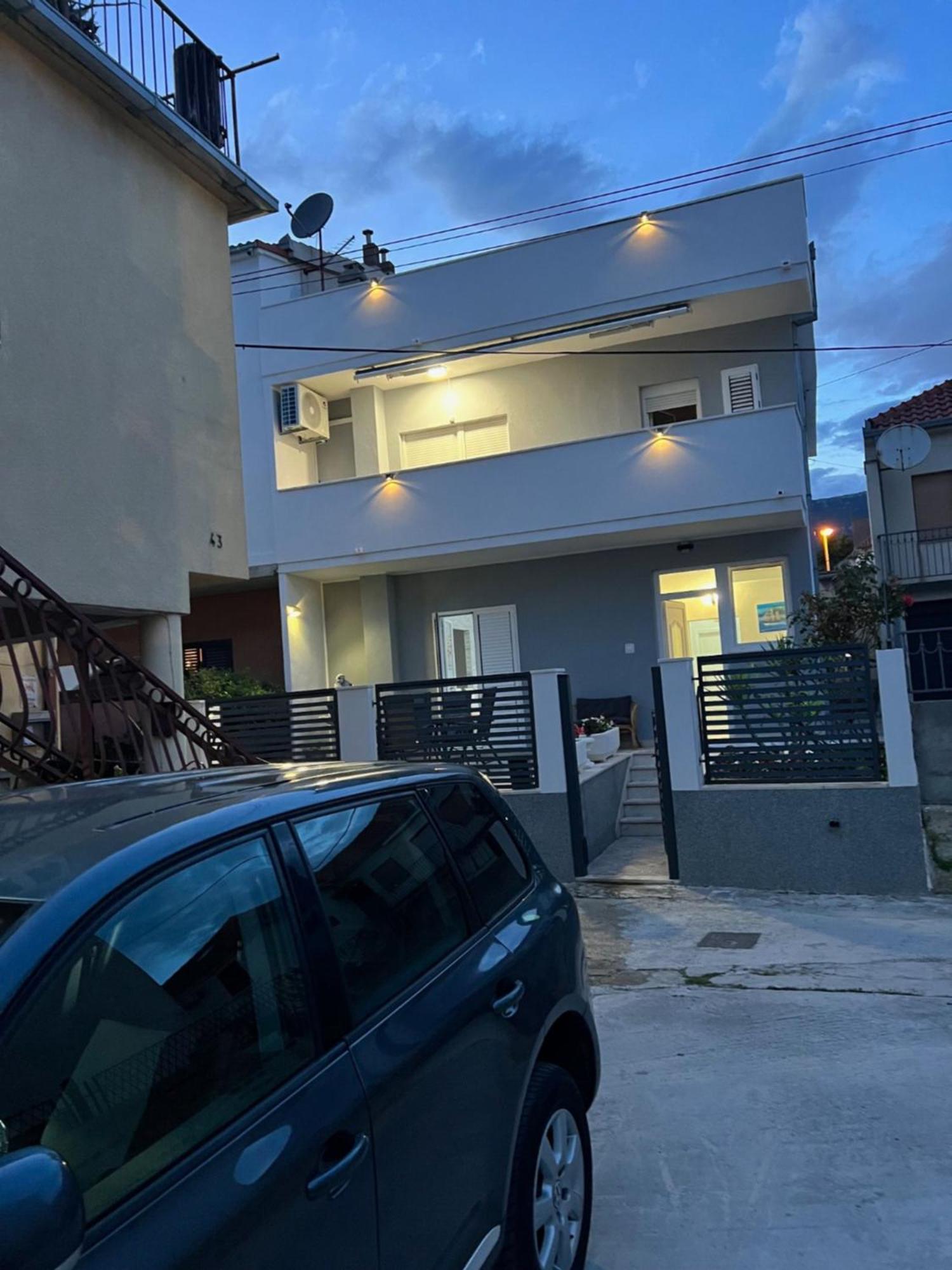 Apartments Milica Kastela Exterior photo